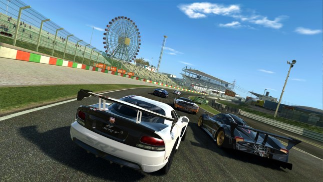 RR3_LaunchScreenshots_iPhone5_suzuka
