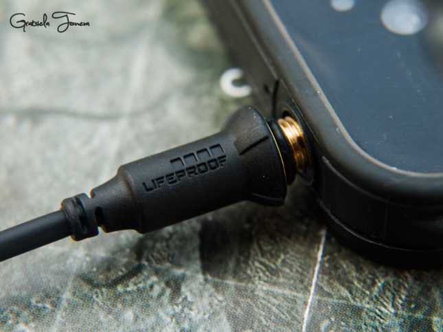 LifeProof iPhone 4 and 4S Case  (29)