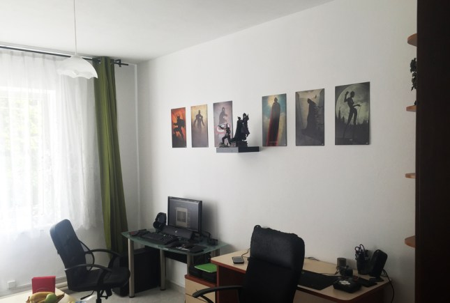 strangeras-new-place